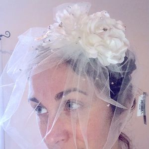 SOLD!!! Ivory vintage bird cage veil(NWT)